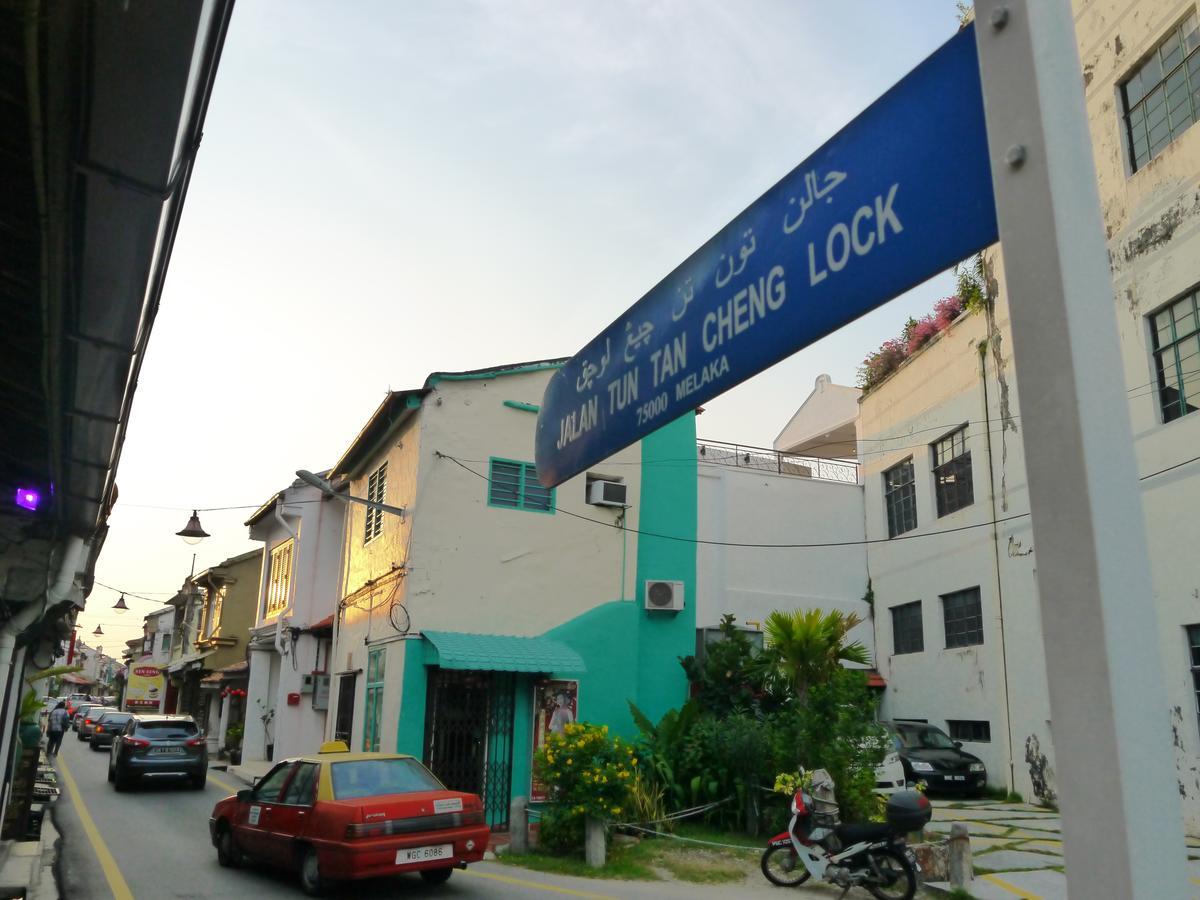 Heeren Inn Melaka Exterior photo